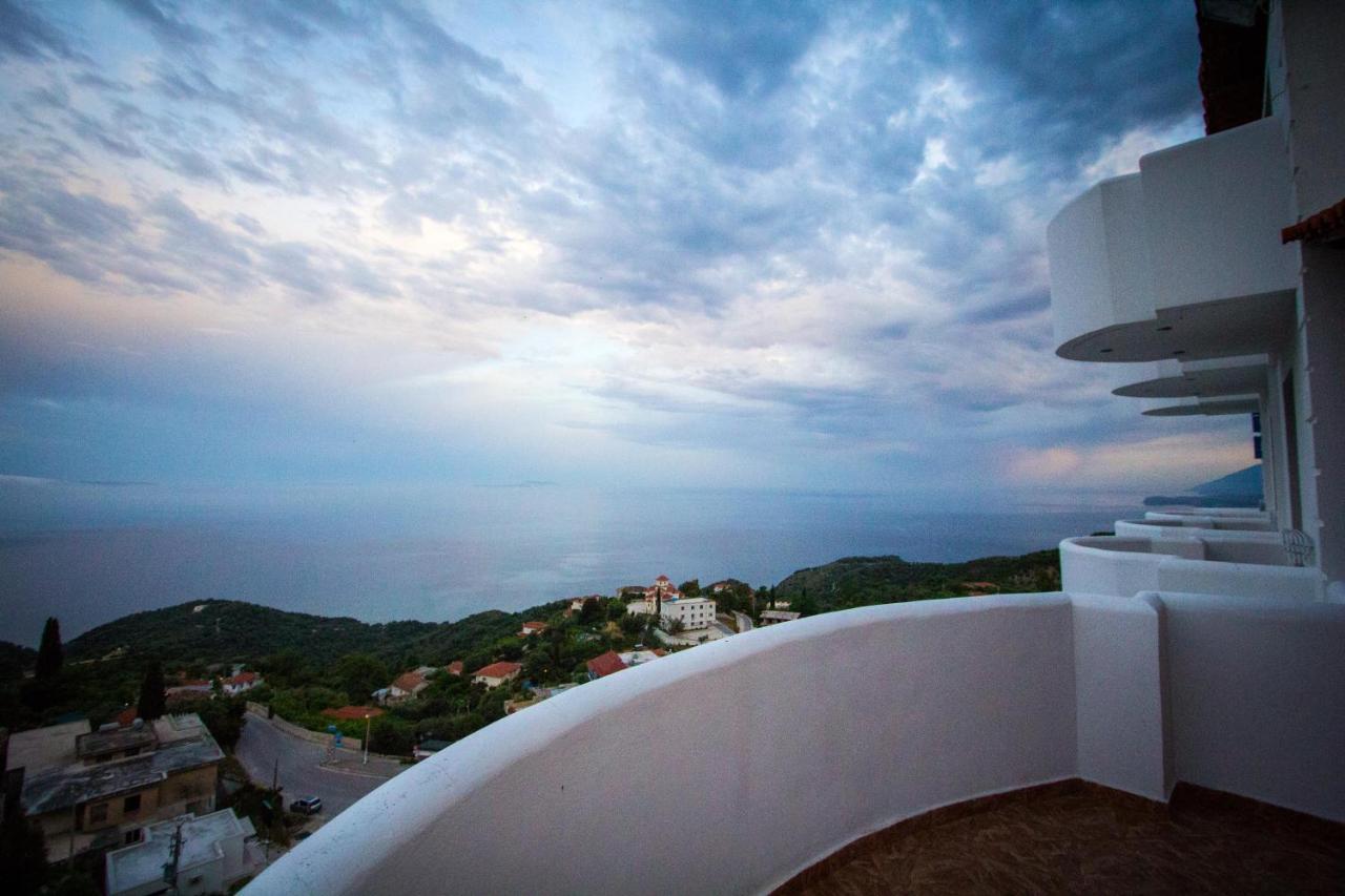 Paradise Lukova Hotel Экстерьер фото