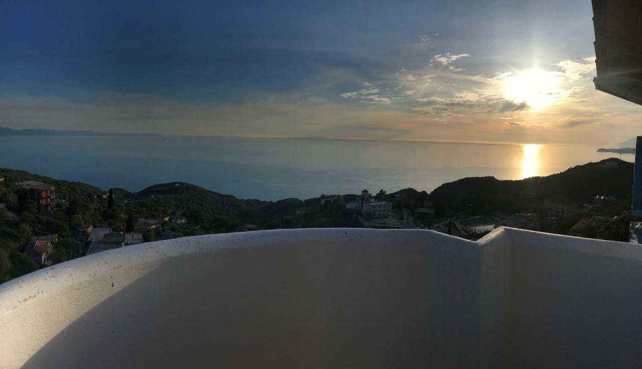 Paradise Lukova Hotel Экстерьер фото
